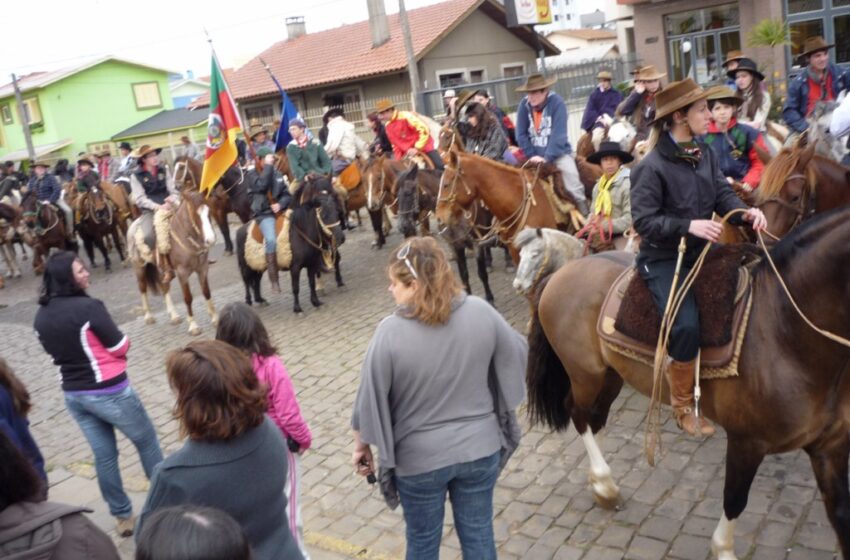 Mais uma Cavalgada da Paz do Colégio Zezinho
