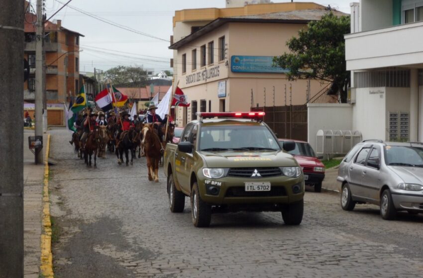 Cavalgada da Paz do Zezinho movimentou as ruas da cidade