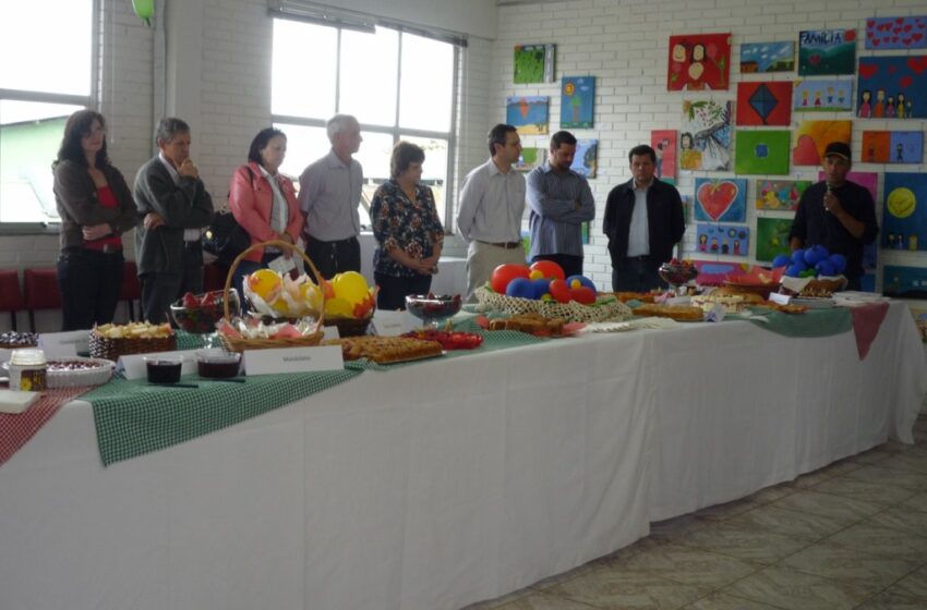 Lançado oficialmente a Feira de Pequenos Frutos, Artesanato e Mel de Vacaria