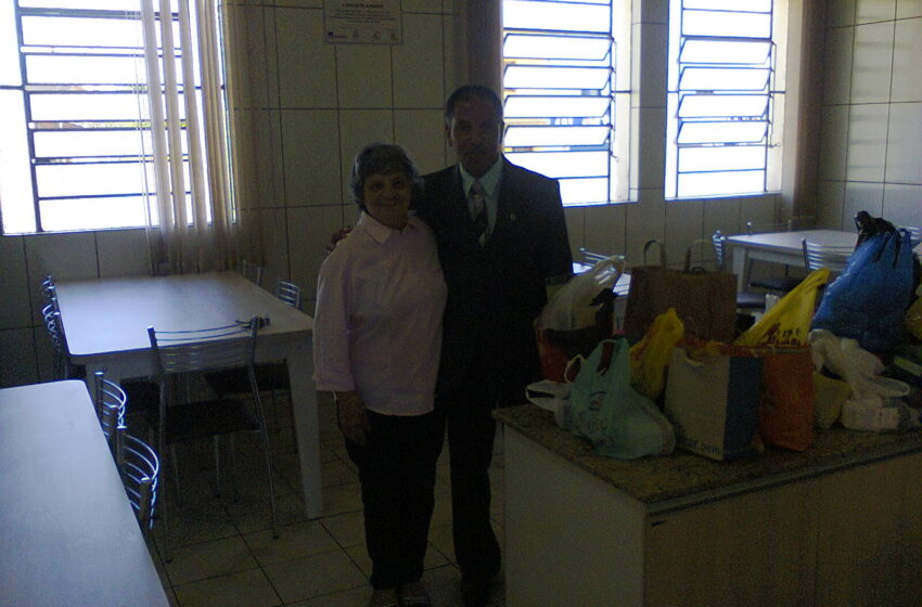 Entidades recebem alimentos