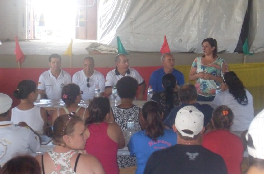 REALIZADA NO DIA DE HOJE REUNIÃO COM TENDEIROS QUE TRABALHARÃO NO RODEIO INTERNACIONAL DE VACARIA