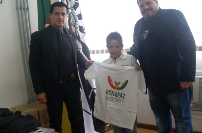 Território de Paz recebeu visita de voluntários