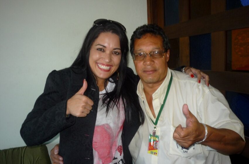 Milene Pavorô do Programa do Ratinho participa do Programa Sábado Maior
