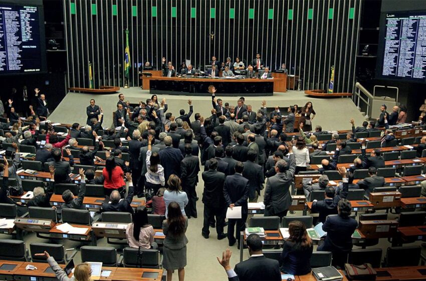 Câmara aprova proposta da Lei Menino Bernardo