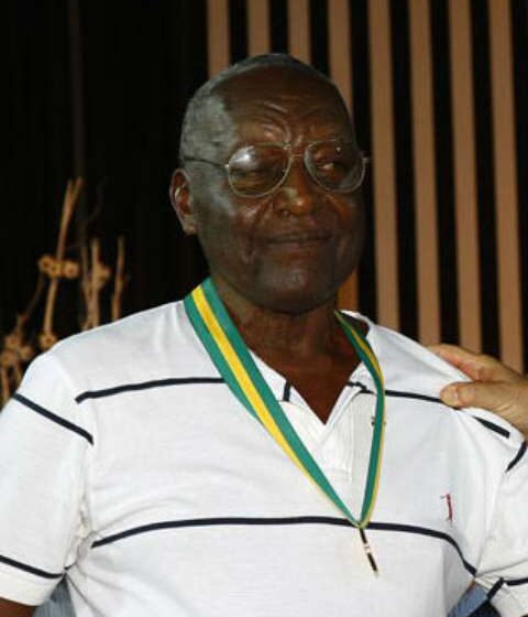 Morre Joel Camargo, ex-zagueiro do Santos e campeão do mundo em 1970