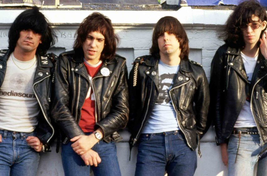 Depois de 38 anos, Ramones ganha disco de ouro por primeiro álbum