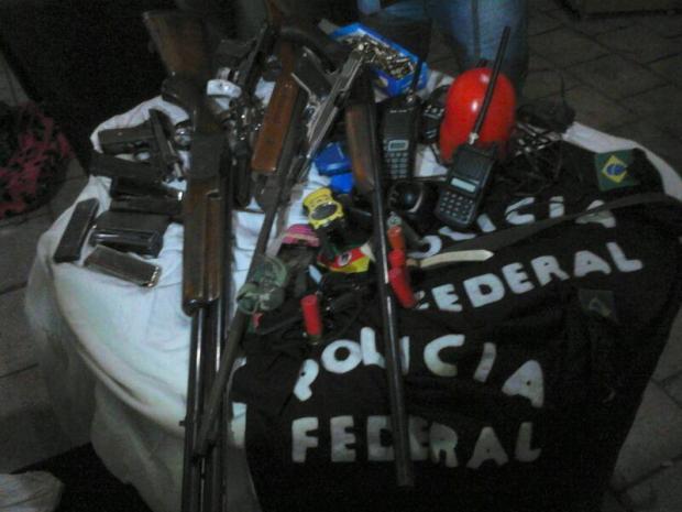 Policiais e criminosos trocam tiros em Sapiranga