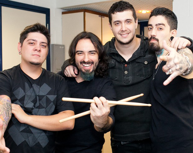 Tem muito a ver com nosso som e acho isso muito bom diz vocalista da Reação em Cadeia sobre a Banda Malta