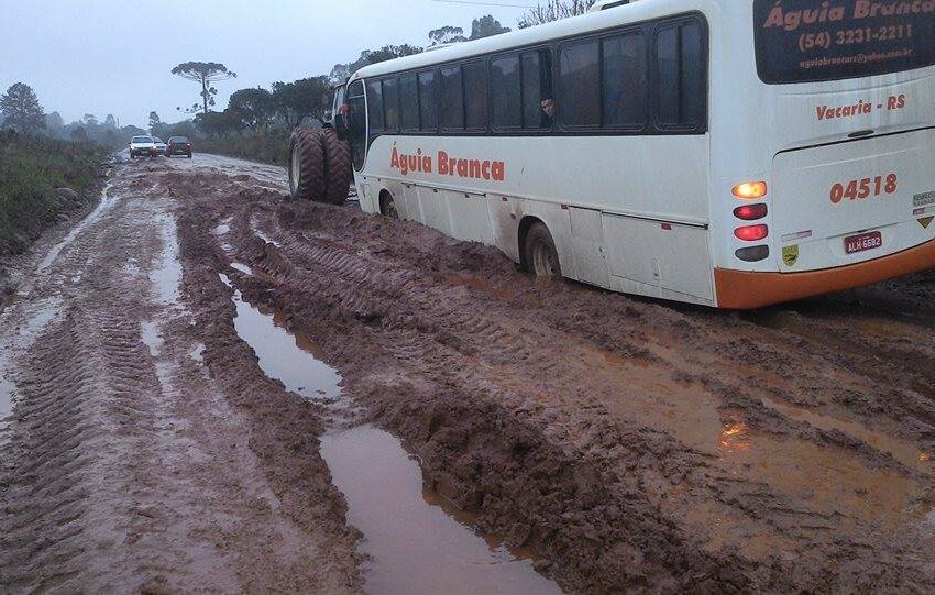 Estrada que liga Esmeralda a Pinhal da Serra esta interditada