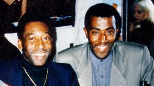 Preso acusado de ser líder de quadrilha de cambistas é dono de empresa que organiza amistosos e posou ao lado de Pelé e Romário