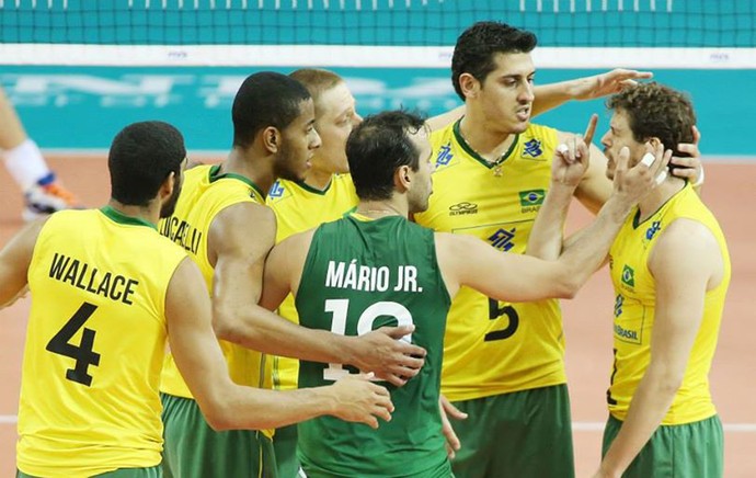 Brasil derruba a Rússia, quebra jejum e avança à semifinal da Liga Mundial