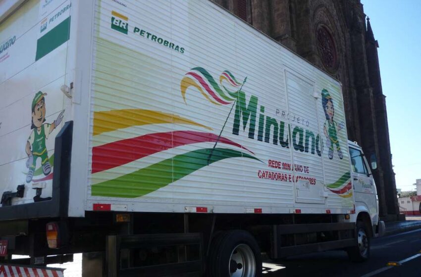 Projeto Minuano de Vacaria recebe caminhão e prensa