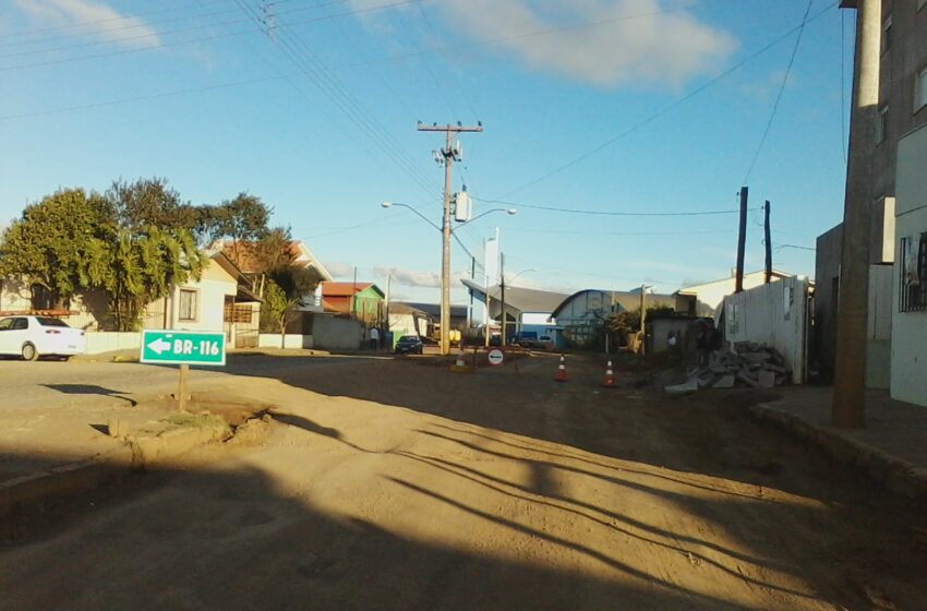 Continuam trabalhos na Avenida Samuel Guazzelli