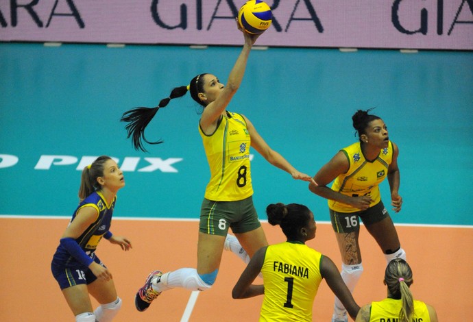 Garay lidera a 3ª vitória no Grand Prix, e Brasil se despede da Itália invicto