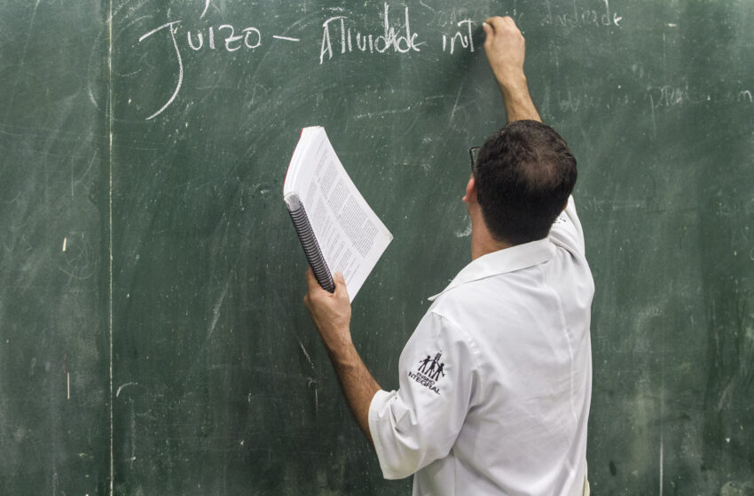 Mais de 900 professores serão empossados na rede estadual