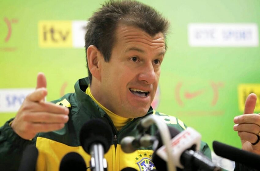 Dunga quer mudança gradual e indica lista com base da Copa
