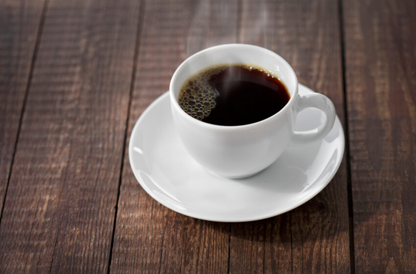Excesso de café na gravidez pode aumentar risco de leucemia