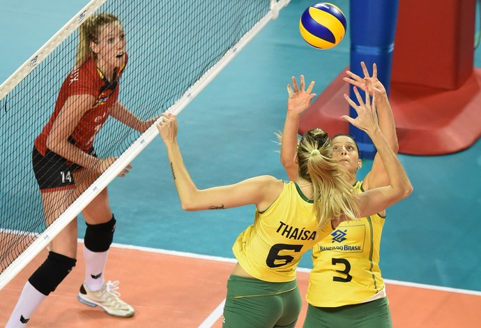 Brasil dá show, vence Bélgica por 3 a 0 e se aproxima do décimo título do GP