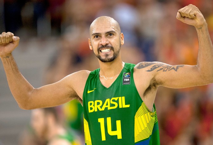 Marquinhos decide, e Brasil vence a Sérvia após início arrasador e apagão