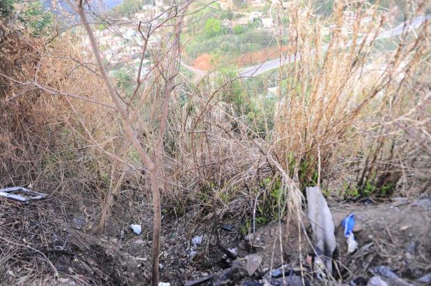 Adolescente encontrada em matagal foi atacada no caminho para o trabalho em Caxias do Sul
