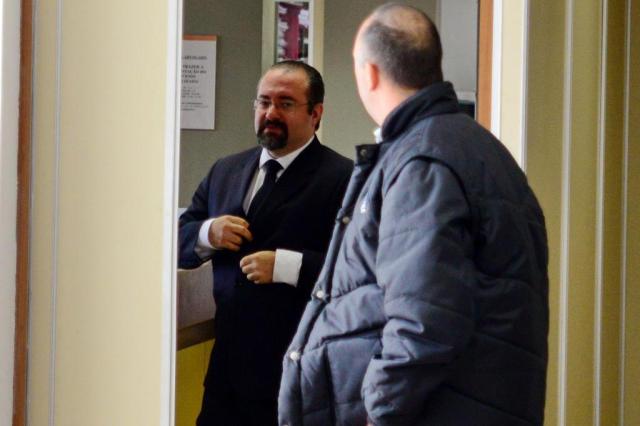 Advogado acusado de lesar milhares de clientes vive no anonimato