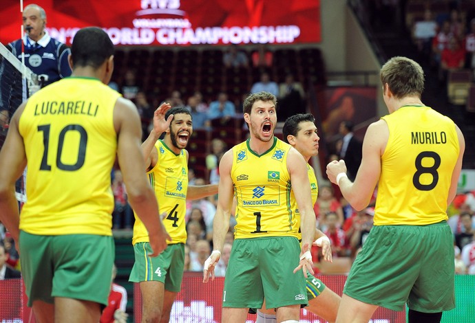 Brasil freia a França e fica a um passo do tetracampeonato do Mundial