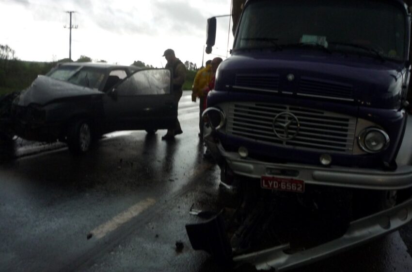  Imprudência de caminhoneiro aliado a mau tempo causa acidente na BR-116
