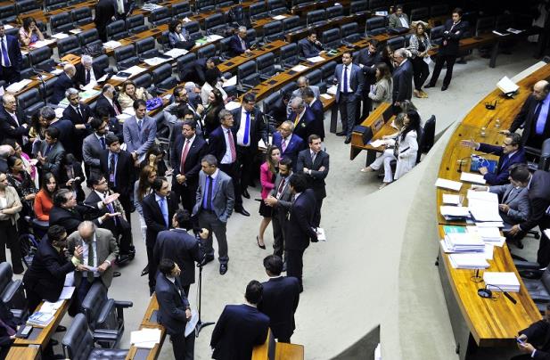  Câmara aprova reajuste de 6,5% na tabela do Imposto de Renda