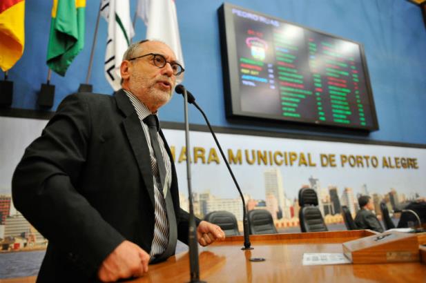  Pedro Ruas é o terceiro a abrir mão de reajuste de deputado em 2015