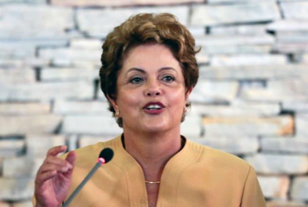  Dilma defende pacote que endureceu acesso a benefícios trabalhistas