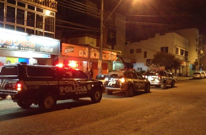  Polícia Civil de Vacaria realiza abordagens em bares da cidade