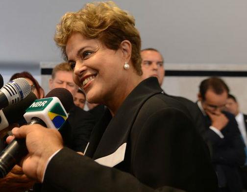 Dilma confirma correção de 4,5% na tabela do Imposto de Renda