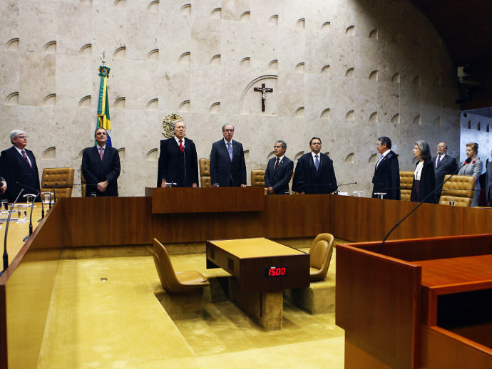 Câmara aprova aposentadoria obrigatória só aos 75 anos no STF