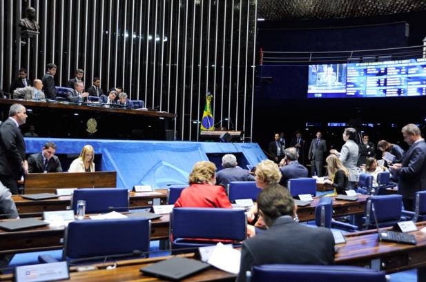 Senado aprova fim de coligações para deputados e vereadores