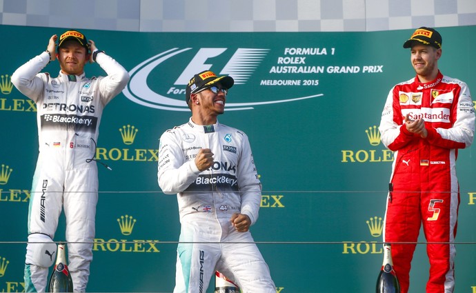 Hamilton vence, e Felipe Nasr tem a melhor estreia de um brasileiro na F-1