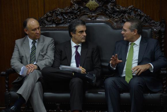 Ministros levam propostas de combate à corrupção ao Senado