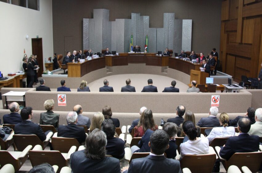 TRE-RS mantém cassação de ex-presidente da Assembleia