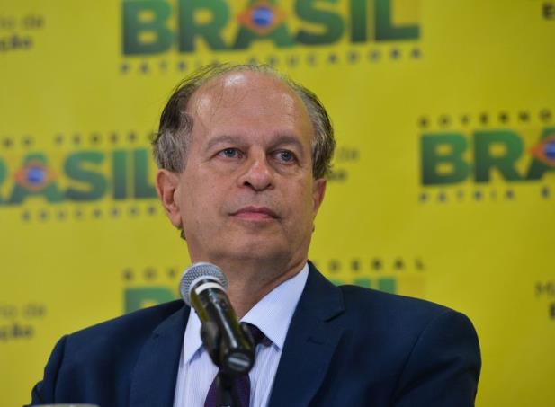 Renato Janine Ribeiro vai priorizar metas do Plano Nacional de Educação