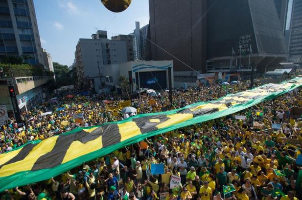 Protestos reúnem cerca de 460 mil pessoas nas principais capitais