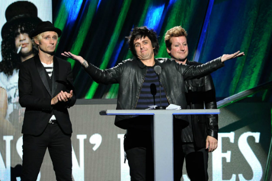 Green Day prepara volta triunfal com novo álbum de inéditas