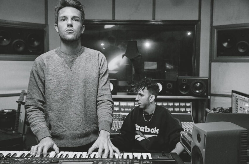  Em entrevista, Brandon Flowers fala que The Killers deve gravar outro álbum porque o último não foi legal