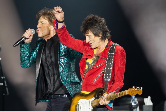 Mick Jagger e Ronnie Wood dos Rolling Stones e Nick Mason do Pink Floyd gravam single para as vítimas do terremoto no Nepal