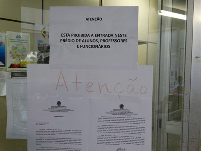 Universidades federais do Rio vivem crise e prédio corre risco até de desabar