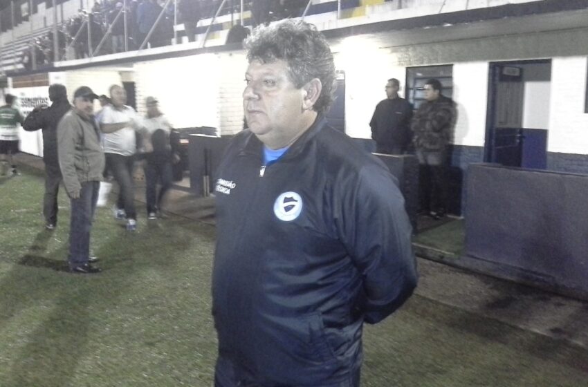 Jair Galvão estreia com vitória no comando do Glória