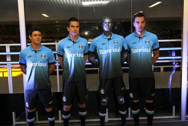 Grêmio lança terceiro uniforme
