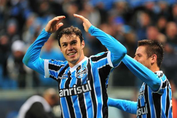 Grêmio entra em acordo com Kleber e deve pagar R$ 7 milhões