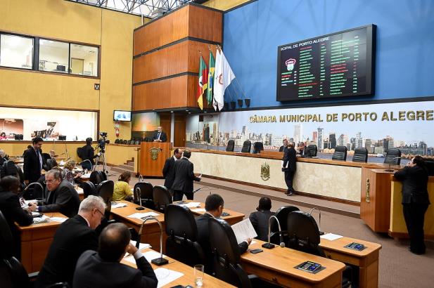 Aprovado em Porto Alegre projeto que veta contratação de empresas que doaram para campanhas