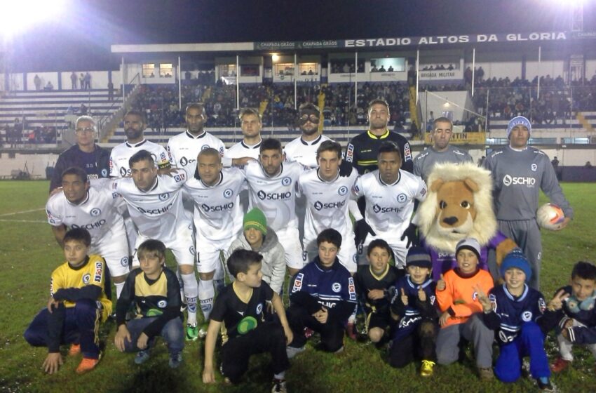 Gol nos acréscimos da vitória ao Glória