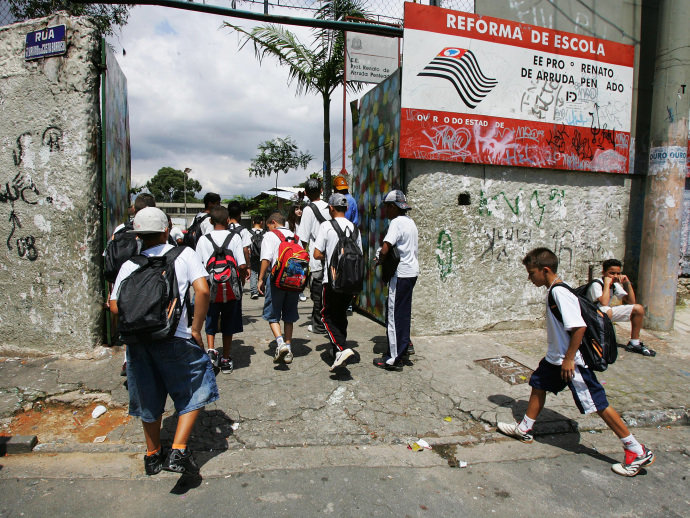 Em 2022, Brasil será um país de alfabetizados e nada mais