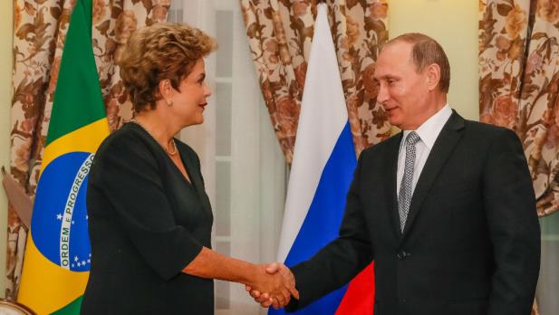 Dilma se reúne com Putin e diz que Brics vive momento especial